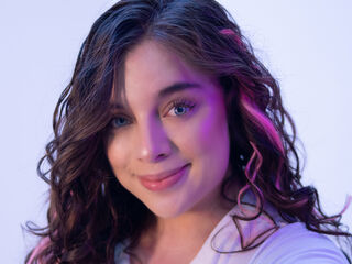 camgirl showing tits LenaMontes