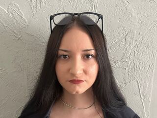 camgirl live porn cam LessyLuiz