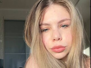 live chat LioraVayne