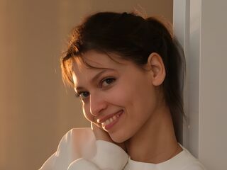 nude cam girl picture LivelyLaurie