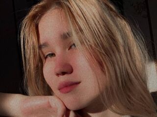 masturbating girl LucileCarter