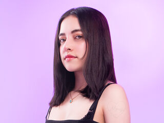 naked cam girl LunaBelleth