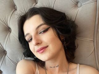 nude cam pic LynnMartin