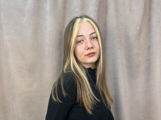 camslut fingering wet pussy MableEwbank