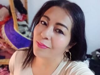 camslut masturbating MariaBenet