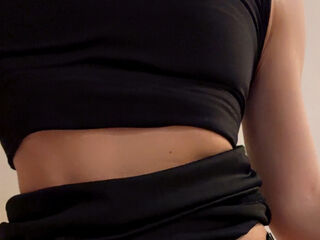 topless cam girl MayaRosell