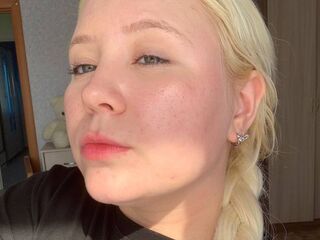 webcamgirl chat room MicheleWiliams