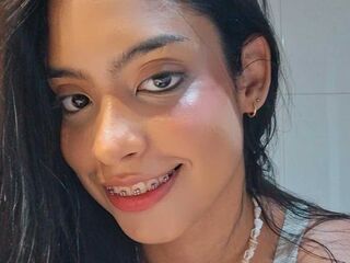 chat room live show MilaRibeiro