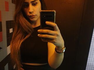 naughty cam girl fingering shaved pussy NahiaraBiel