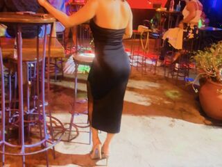 chat show NancyNia