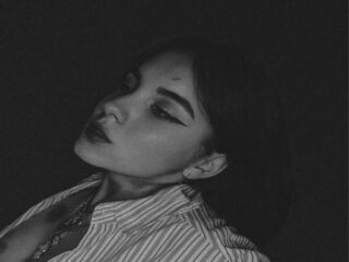 beautiful girl cam NaySaadane