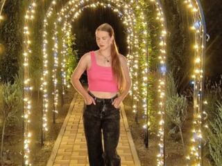 web cam show NelleCauthorne