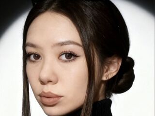camwhore masturbating with sextoy NeomiMesker