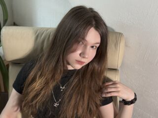 camwhore fingering shaved pussy PeggyCarters