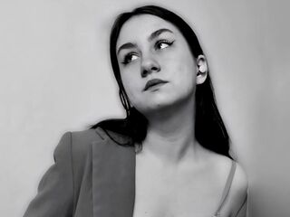 naughty camgirl fingering pussy PollyBloomm