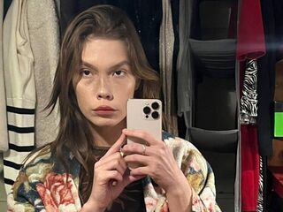 webcam stripper RubyRedkis