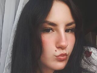 camwhore fingering pussy SadeLanden
