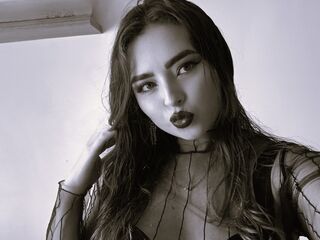 cam girl showing tits SamSuarez