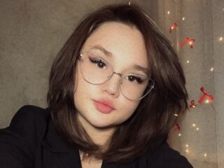 chat room webcam picture ShielaQuam