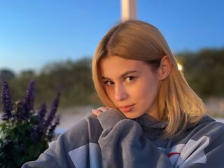 extreme cam video ShyElisaa