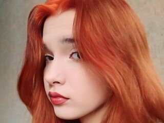 naked camgirl SiuFregeau