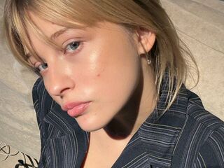 live cam girl picture SoledadMadon