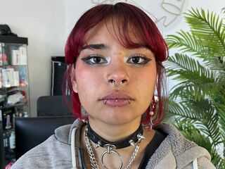 live webcam performer SophieJhoms