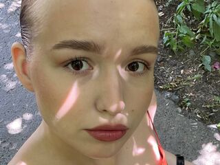 naked webcam girl photo SusannahBuffalo