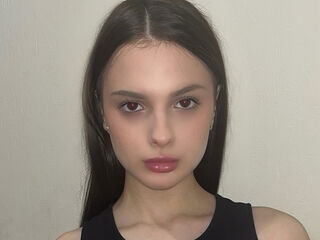 hot camwhore TainaHousekeeper