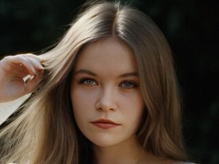 nude webcam girl TaitAppling