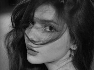 naked cam girl masturbating with vibrator VelvetMeow