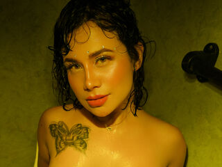 camslut showing pussy ZoeCruze